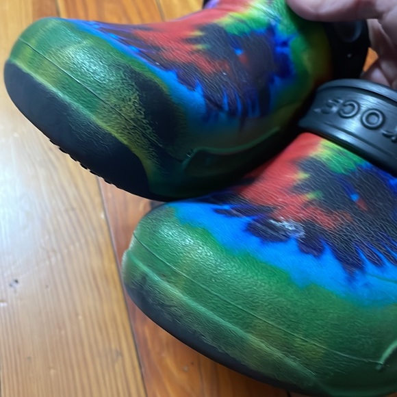 Workplace Crocs With Closed-Toe & Slip Resistant Sole- 8 - Picture 2 of 7